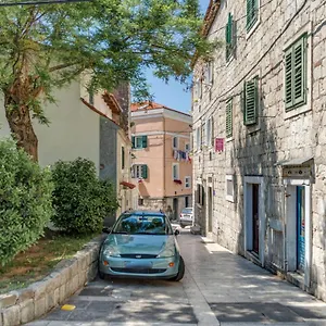  Appartement Under Constructiion